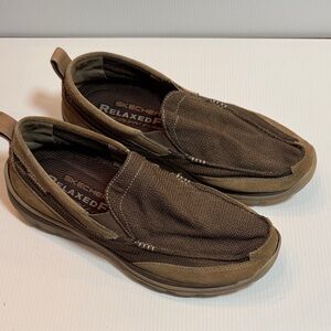 Skechers Men's Tan Slip-On Loafers, Size 11